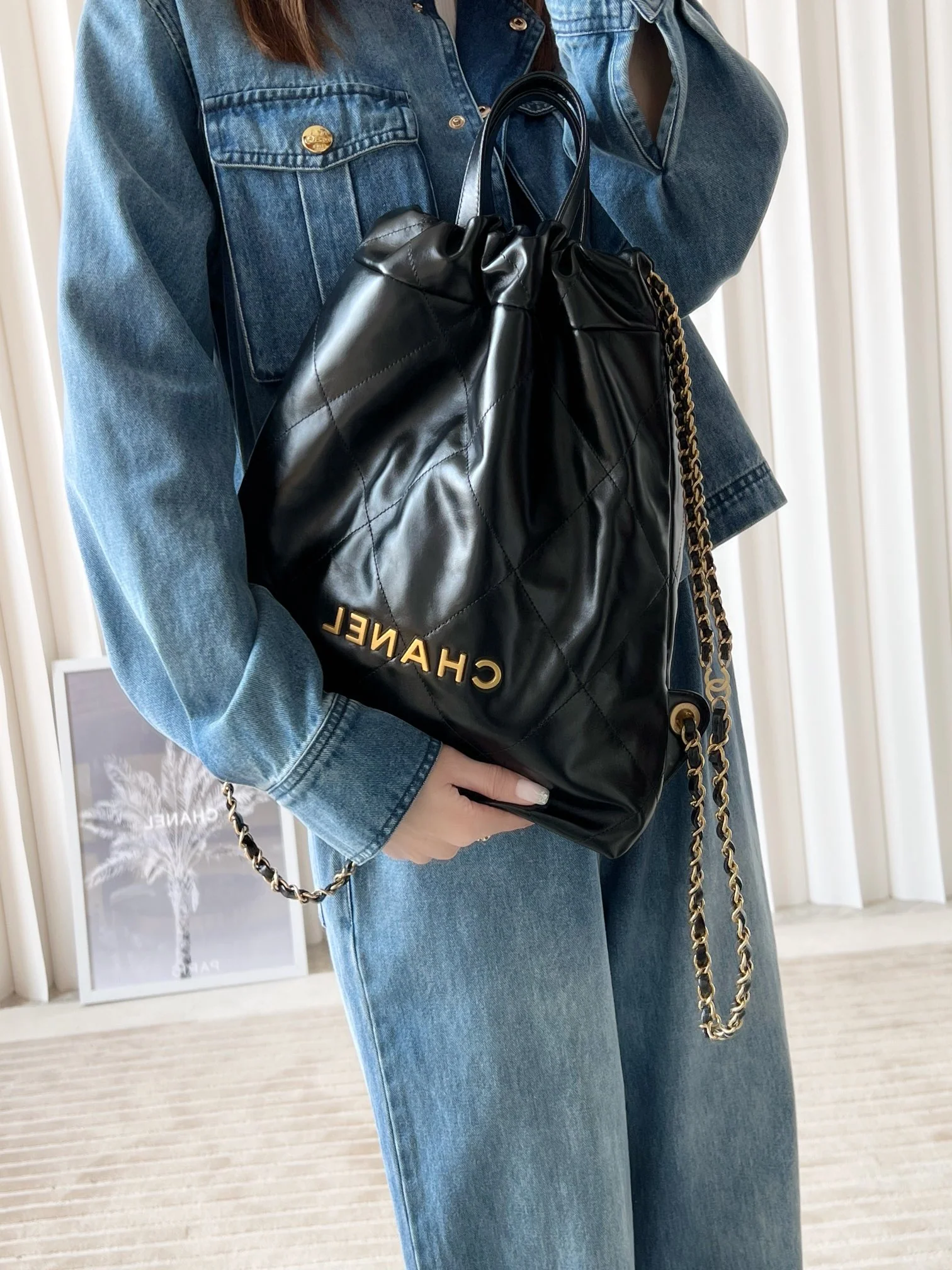 Сумка Chanel - Маленький рюкзак из телячьей кожи - Черный с золотой фурнитурой