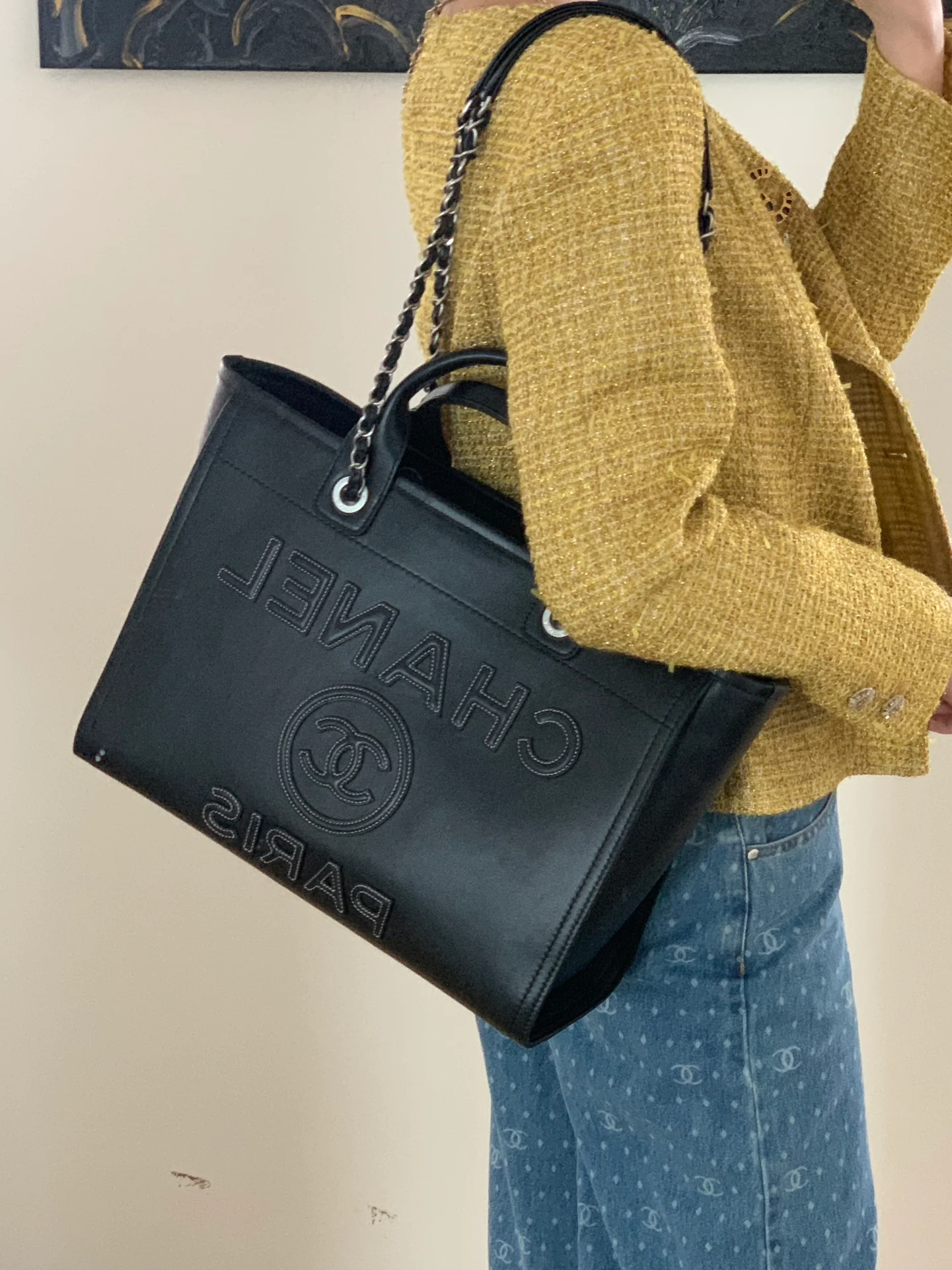 Пляжная сумка Chanel 24a из натуральной кожи, маленькая, черная.