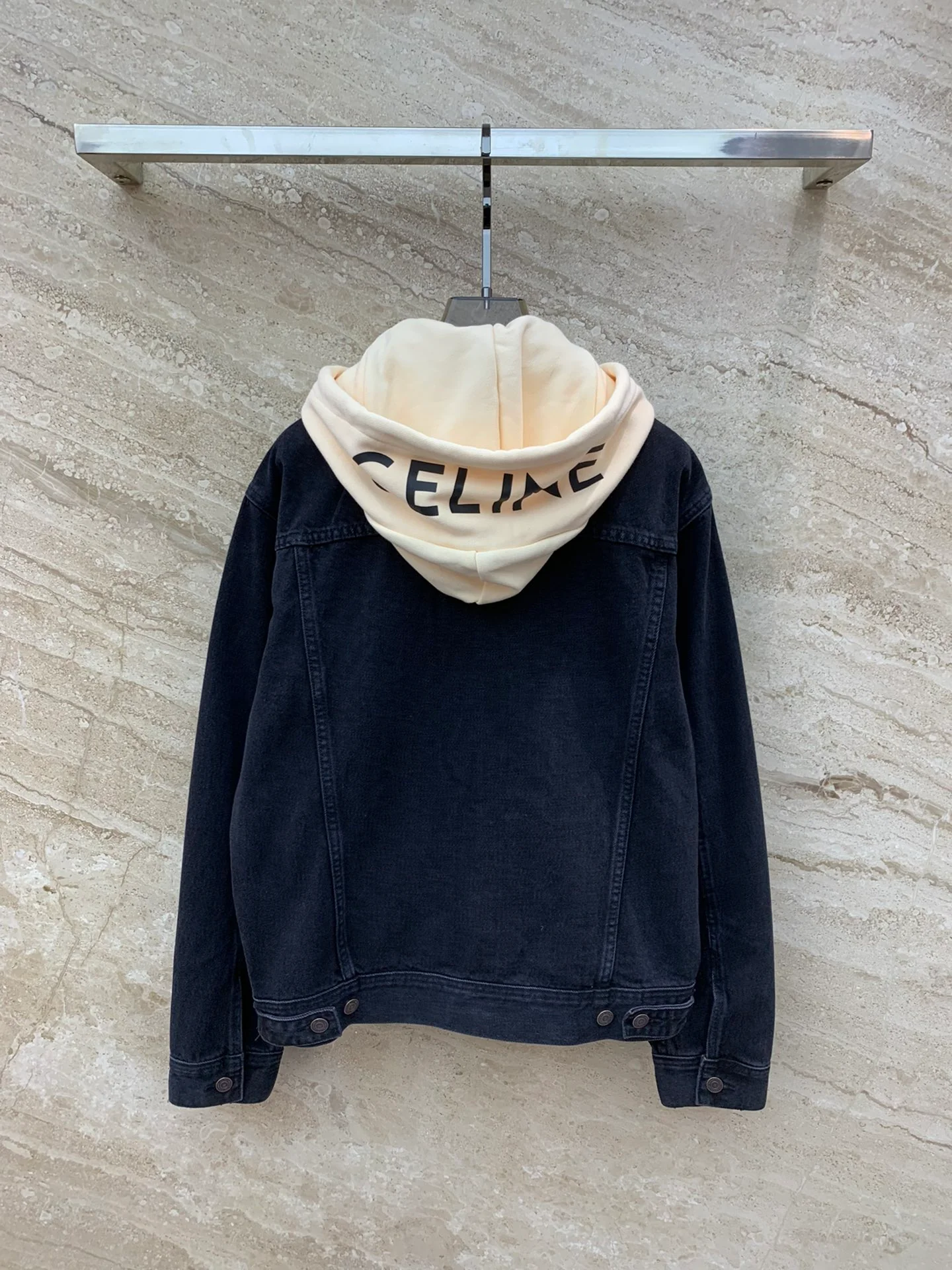 Джинсовая куртка Celine 2403 с капюшоном и надписью 