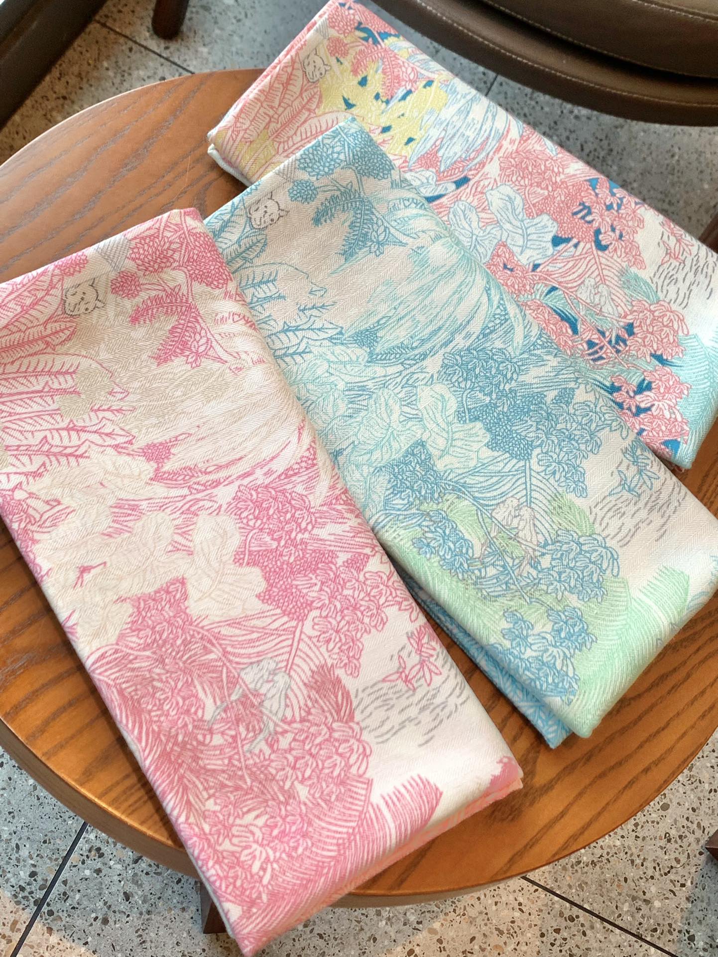 Hermes - Премиальный двусторонний квадратный шарф - 140 см - 70% кашемир - 30% шелк