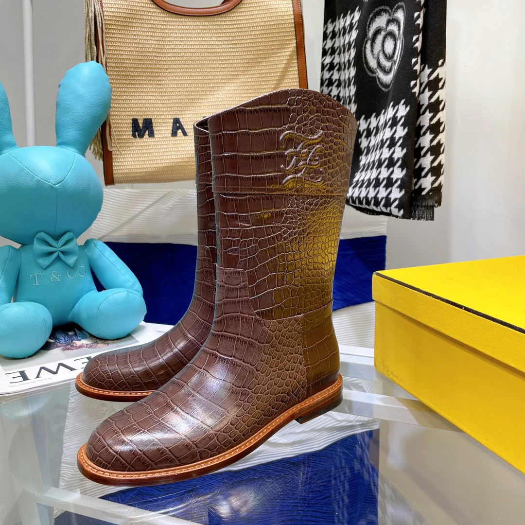 Кожаные сапоги Fendi до середины икры - верблюжий цвет - 1