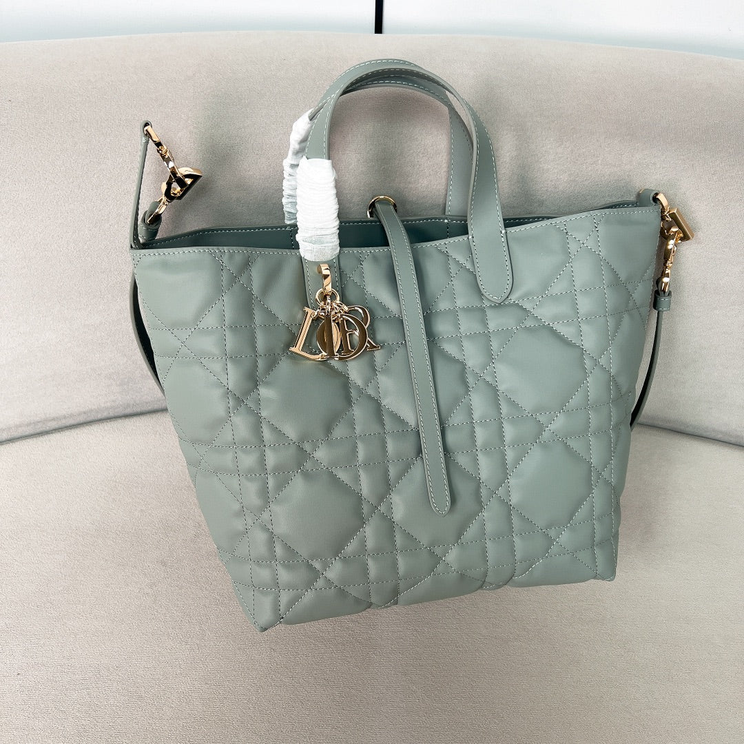 Dior d-toujours средний серо-зеленый