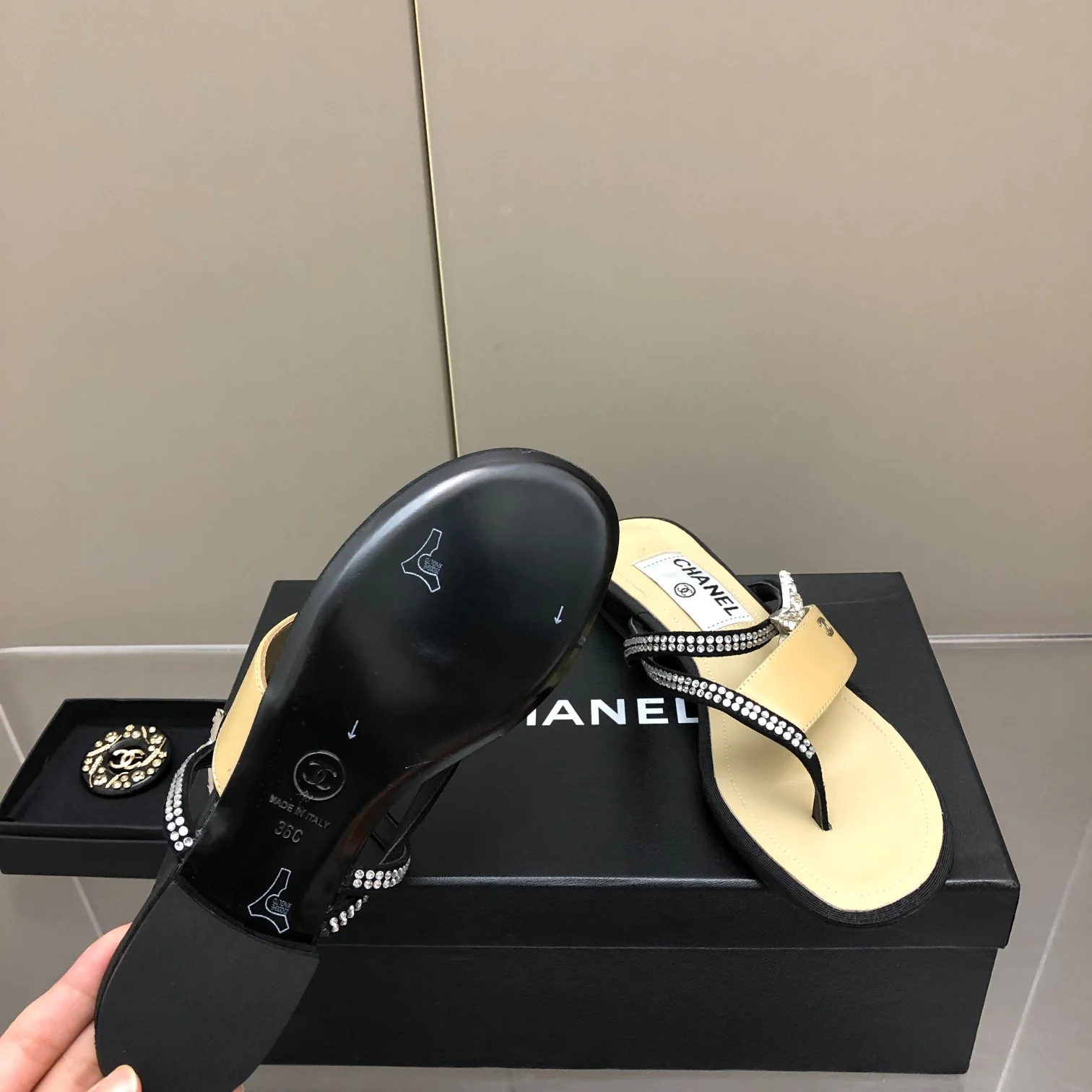 Сандалии/тапочки Chanel