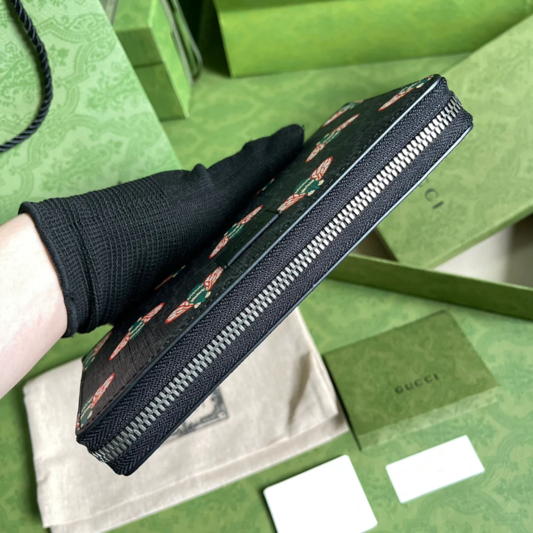 Gucci 最新款蜜蜂拉链长夹
