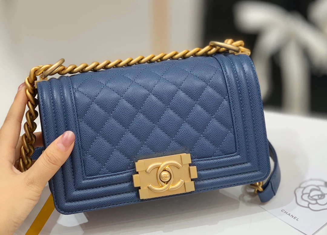 Chanel-boy-20cm-25