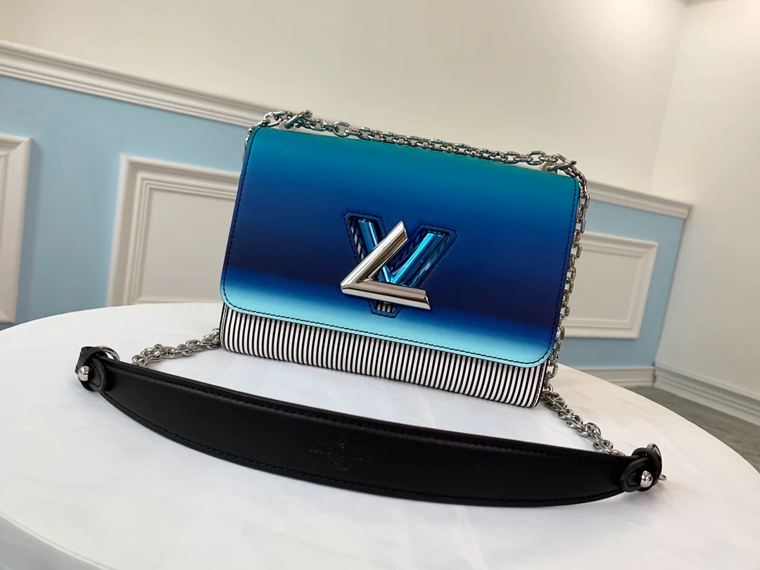 m53846-LV-twist-chain bag-graphic-tape series