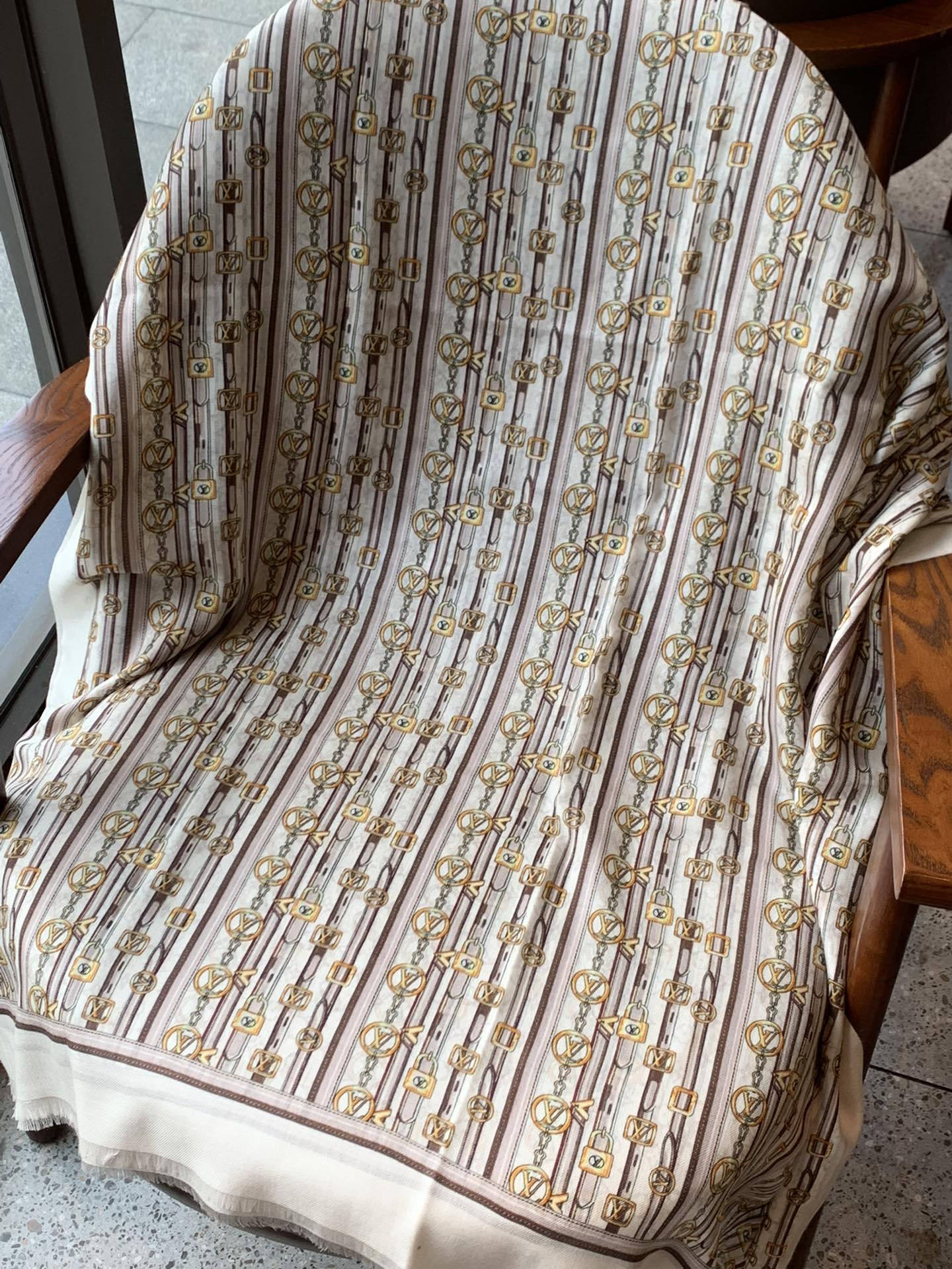 Шарф LV с принтом в виде цепочек - 100-200 см - Кашемир 100% чистоты