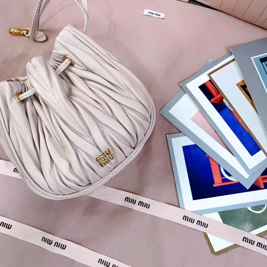 Miu Miu-5dn022-matelasse Мини-сумочка ?Счастливый мешок? — Розовая