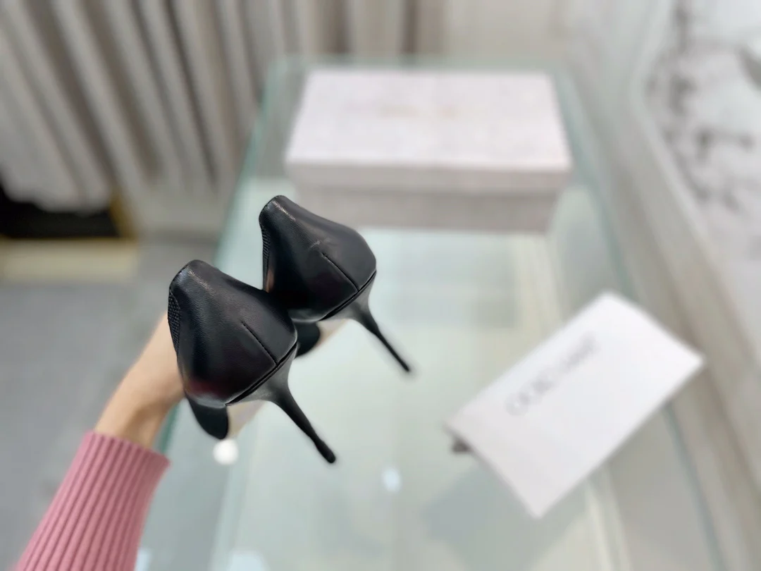 Туфли на высоком каблуке с острым носком от Jimmy Pearl