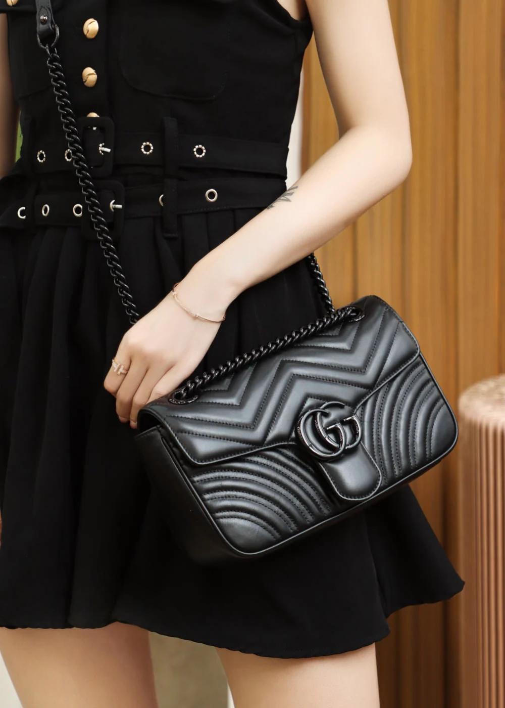 Сумка на цепочке из коллекции Gucci Marmont - Черная