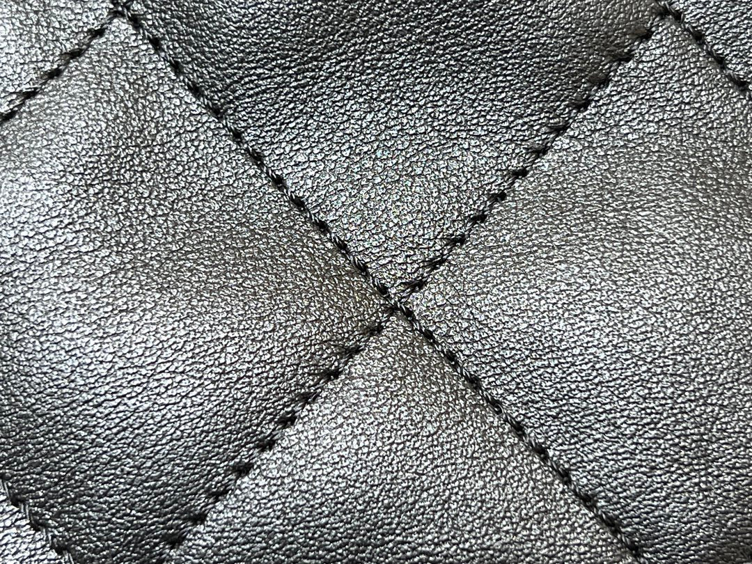 Рюкзак Chanel из коллекции осень/зима 2023 — телячья кожа — черный