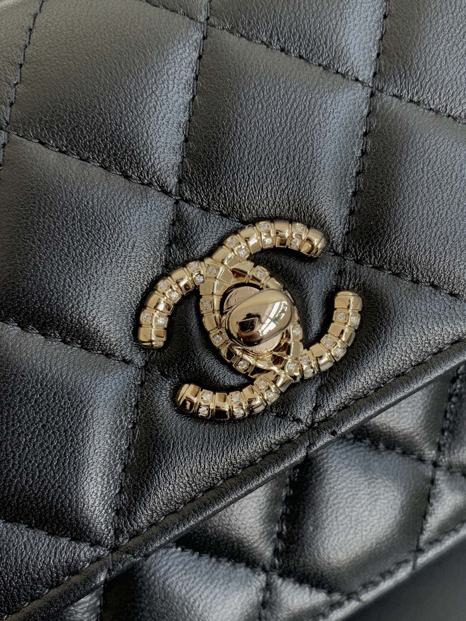 Ручка Chanel Diamond Handle WOC - черная