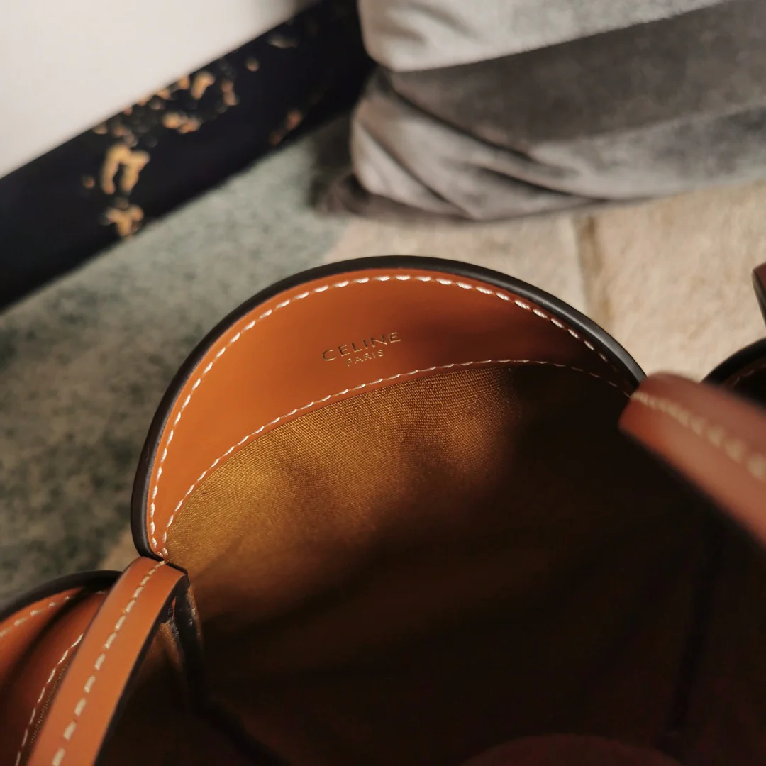 Сумка Celine Monogram Lantern Bag - желто-коричневая