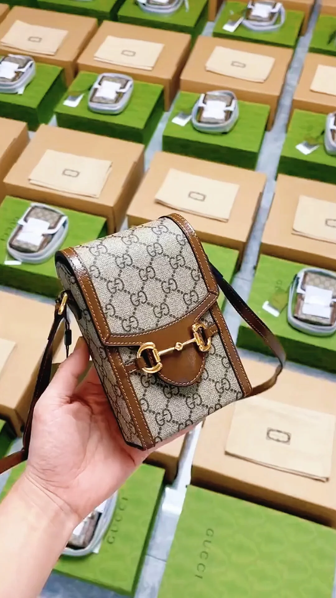 Gucci-1955马衔扣手机包