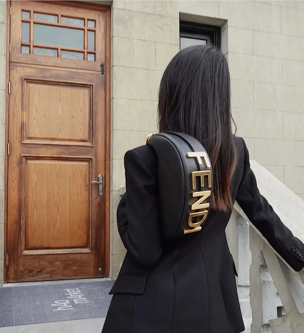 Fendi-fendigraphy - Маленькая черная кожаная сумка через плечо