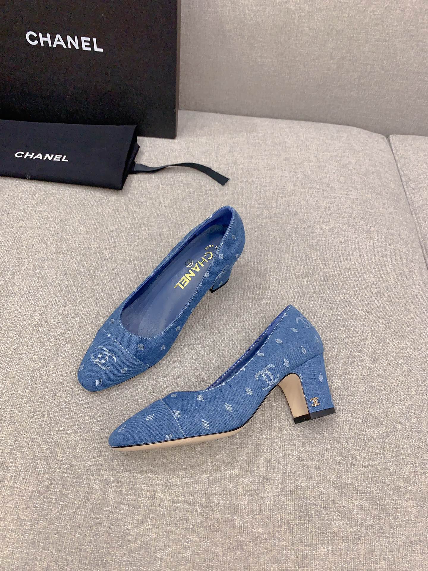 Джинсовые туфли на массивном каблуке Chanel - синие