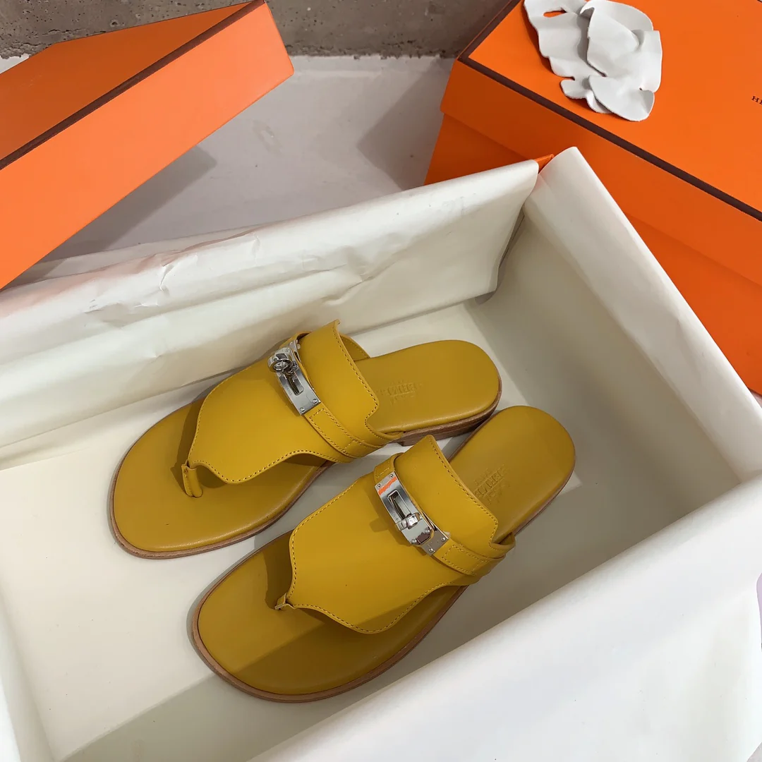 Шлёпанцы Hermes Kelly — горчично-жёлтые