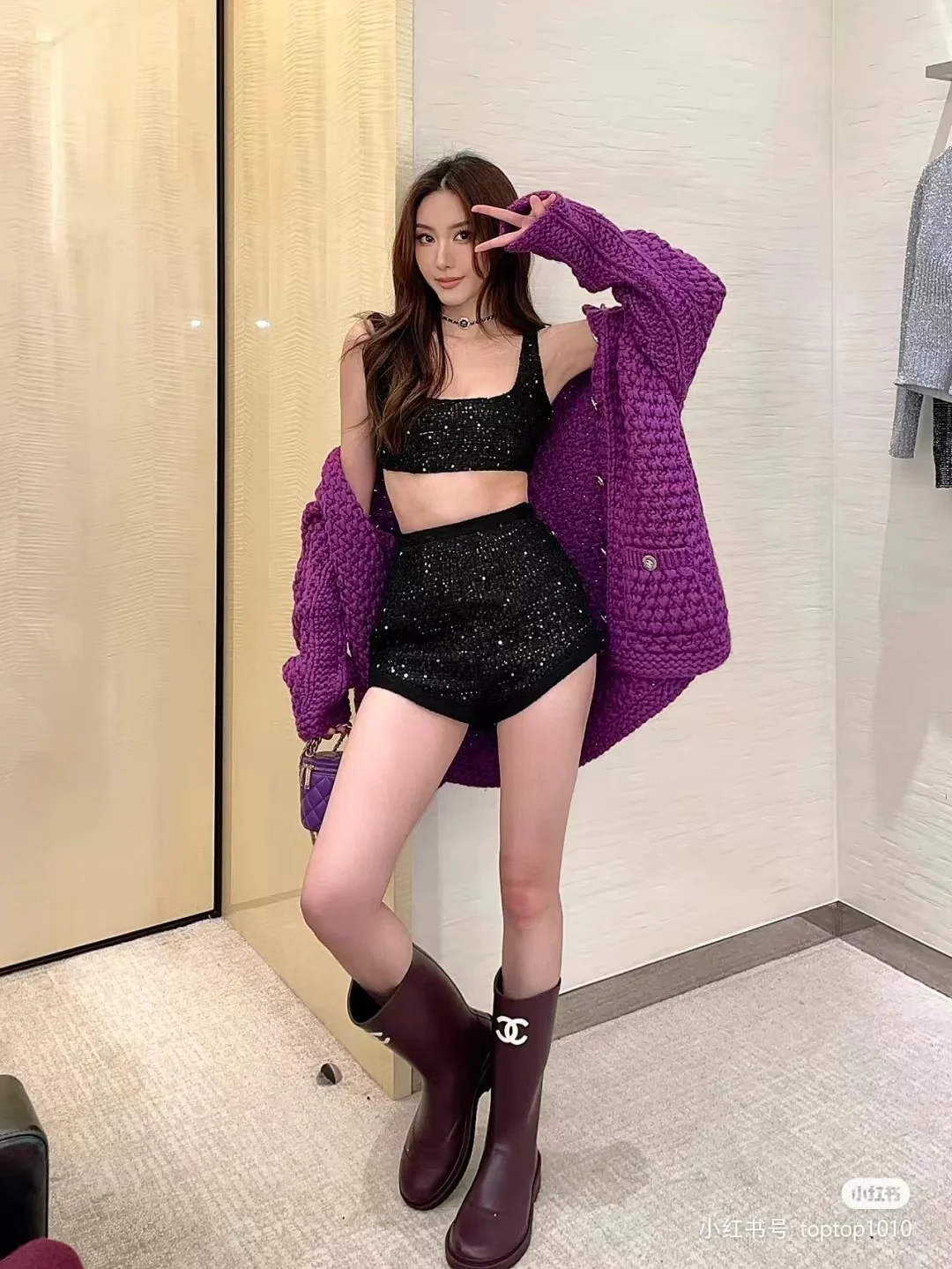 Chanel - Винтажные резиновые сапоги - Фотографии в них