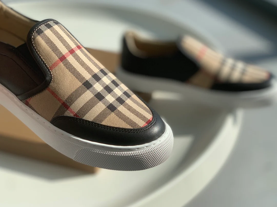 Повседневные балетки Burberry - парный стиль - клетчатые туфли Black Tail