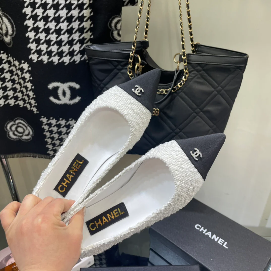 Балетки Chanel с острым носком - 5