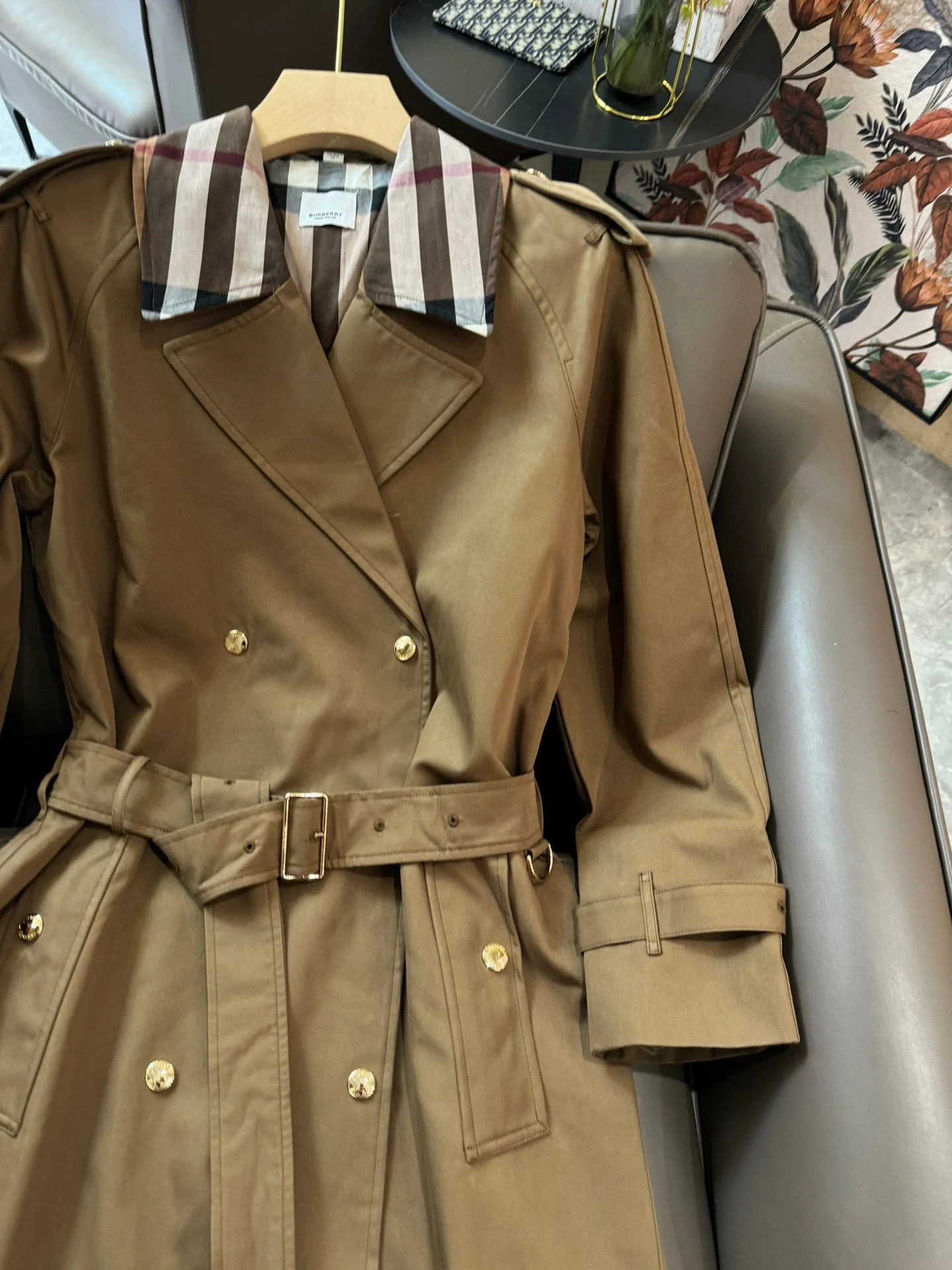 Тренч Burberry 2403-24ss New Merard в клетку с отворотом - темно-коричневый