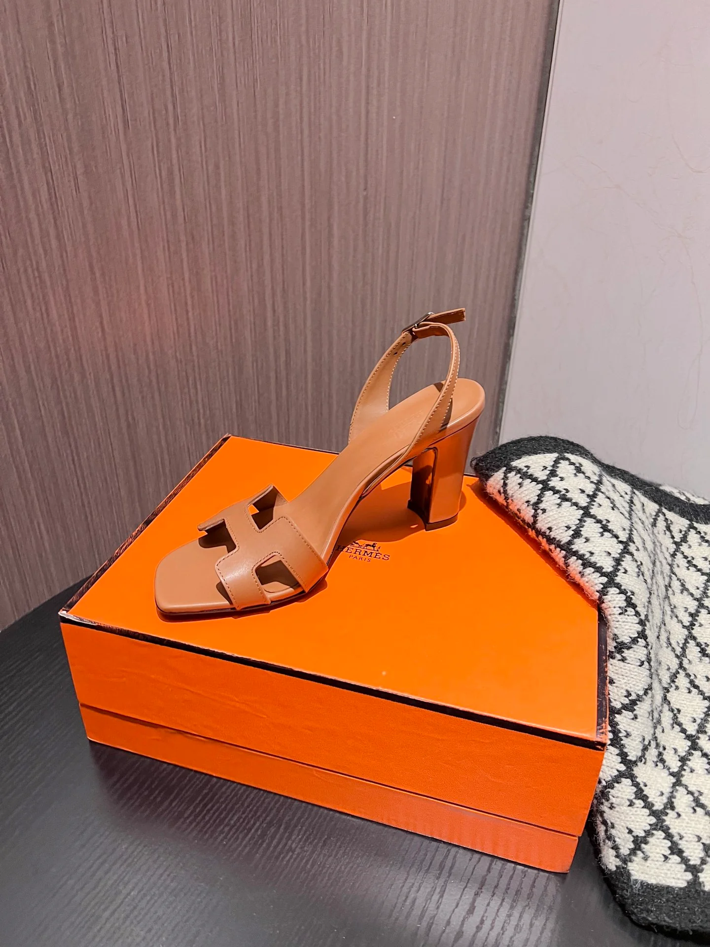 Босоножки на высоком каблуке Hermes - коричневые