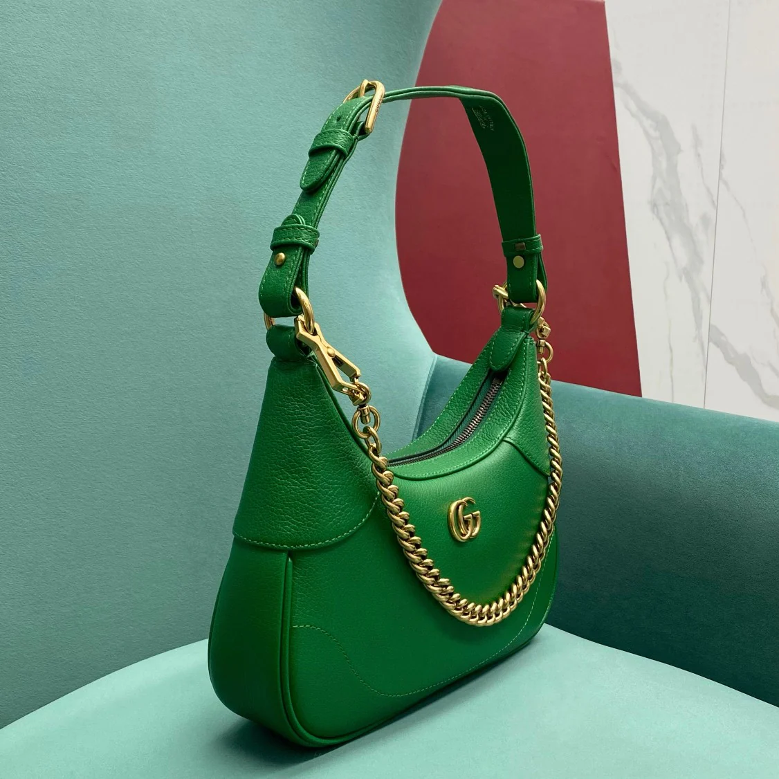 Сумка Gucci на цепочке через плечо - зеленая