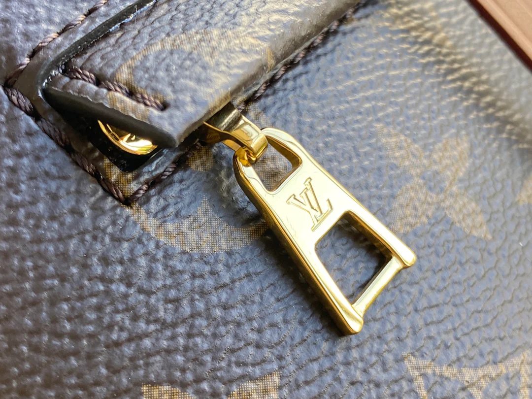 lv-m45501-montsouris-small backpack