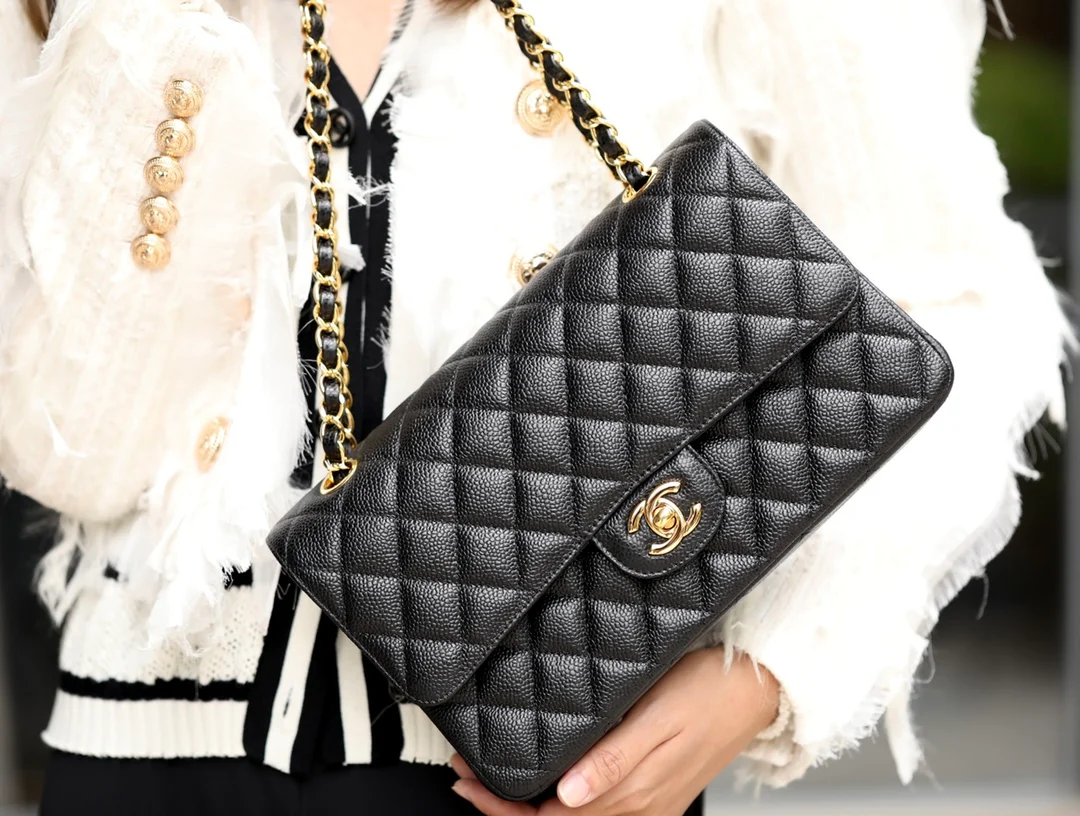 Chanel - Узор ?Личи? - Сумка CF - Черная с золотой фурнитурой