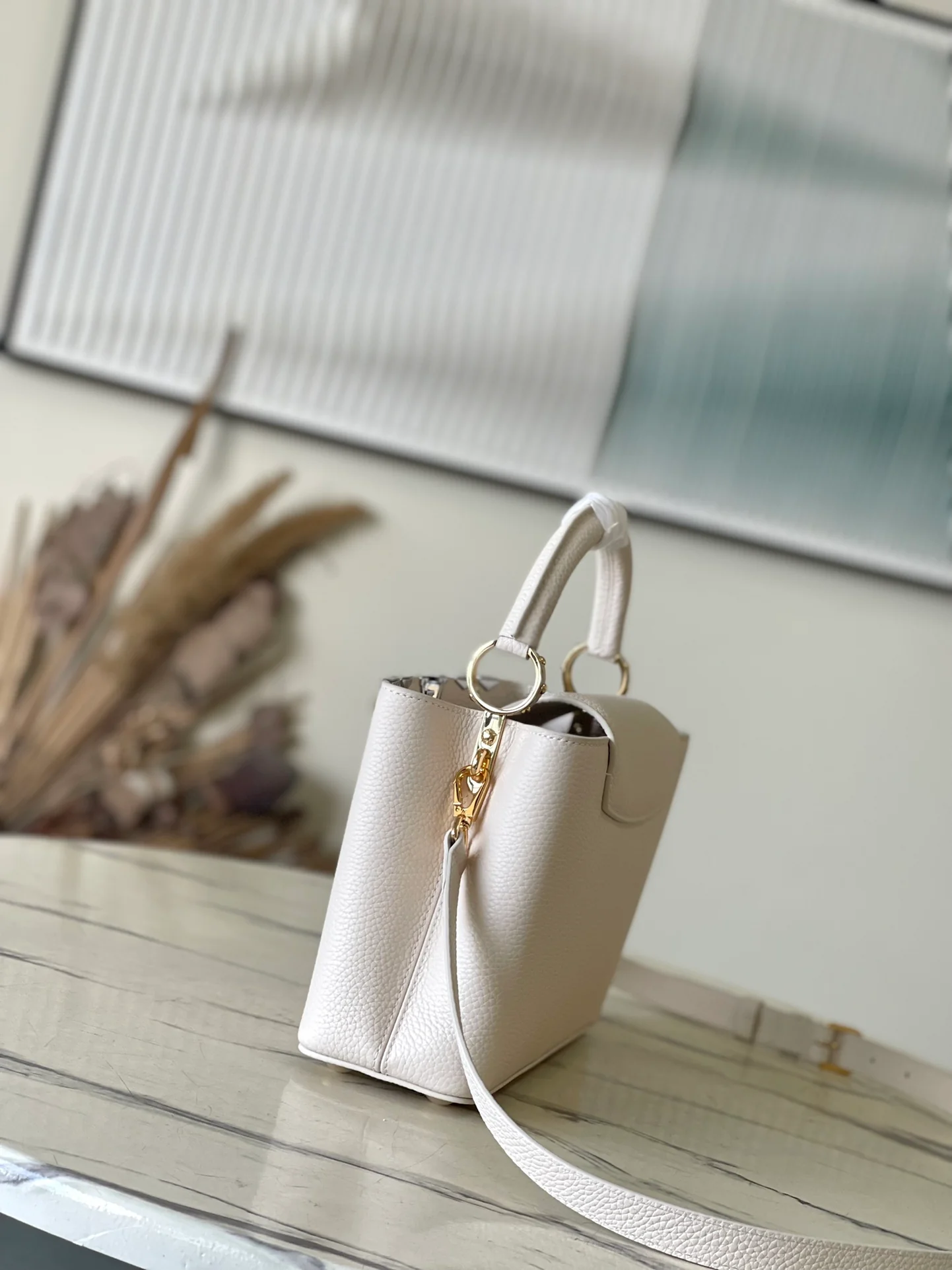 LV-m12751-capucines-small handbag-white