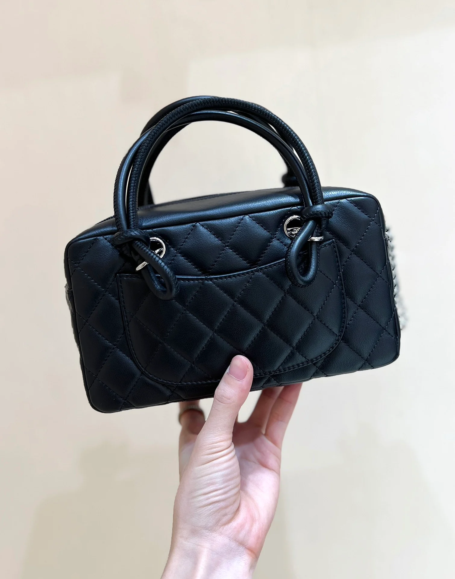 Chanel - Винтажная сумка-подушка Kang Peng - Черная