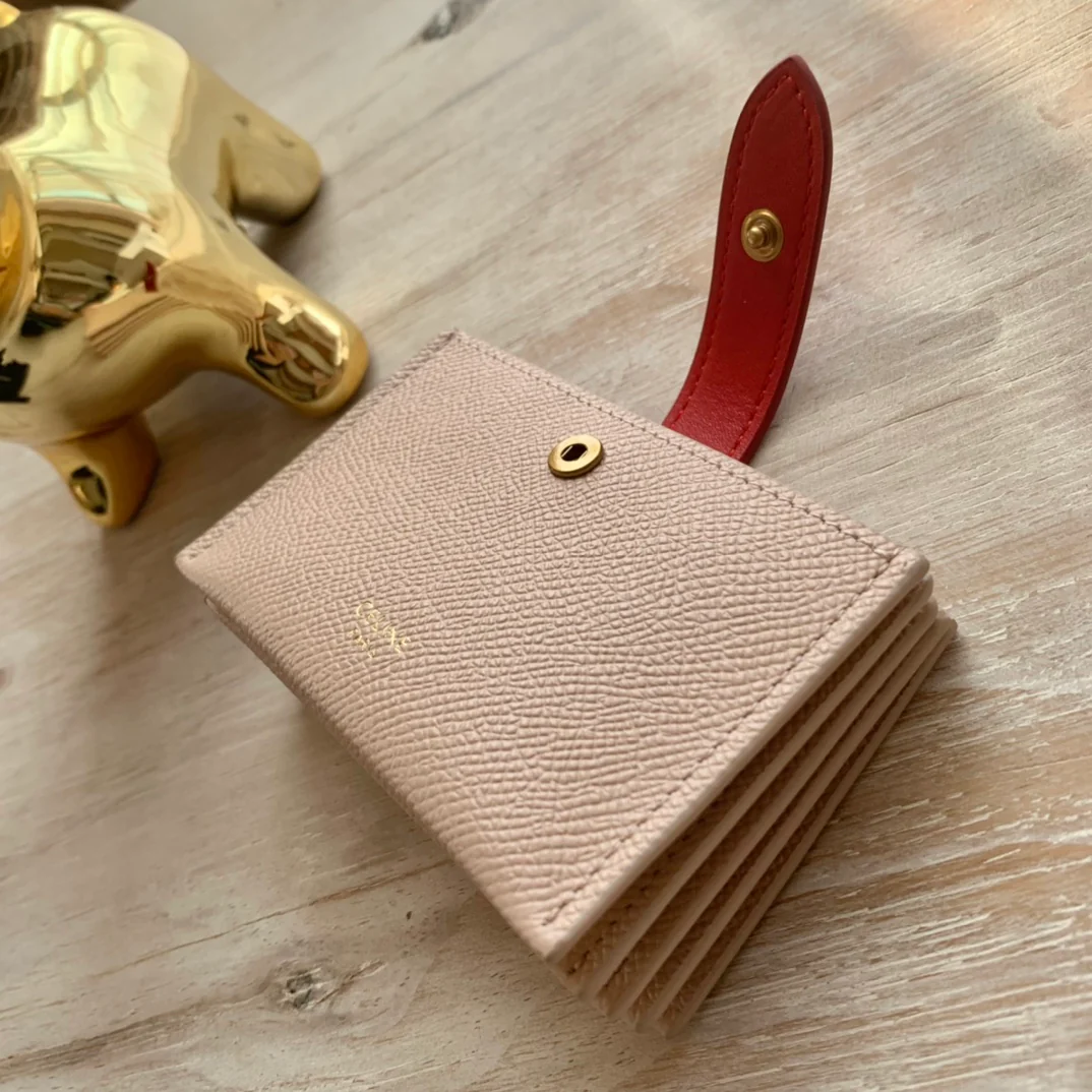 Celine 粒面牛皮风琴卡包