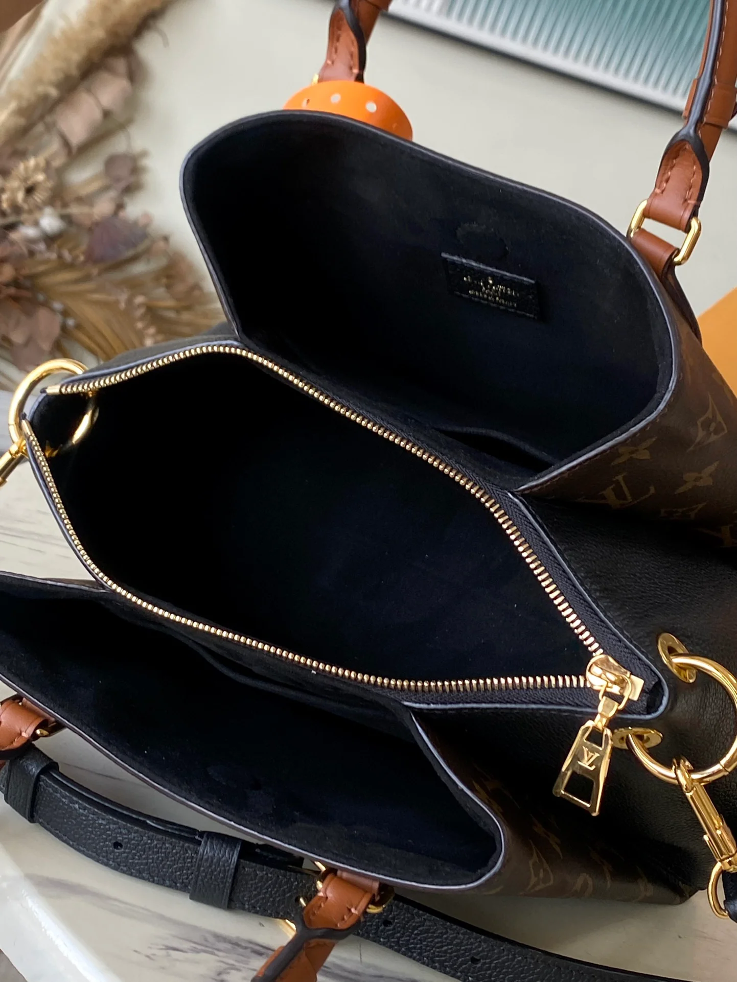 Сумка m46508-LV-Vendome-BB, черная.