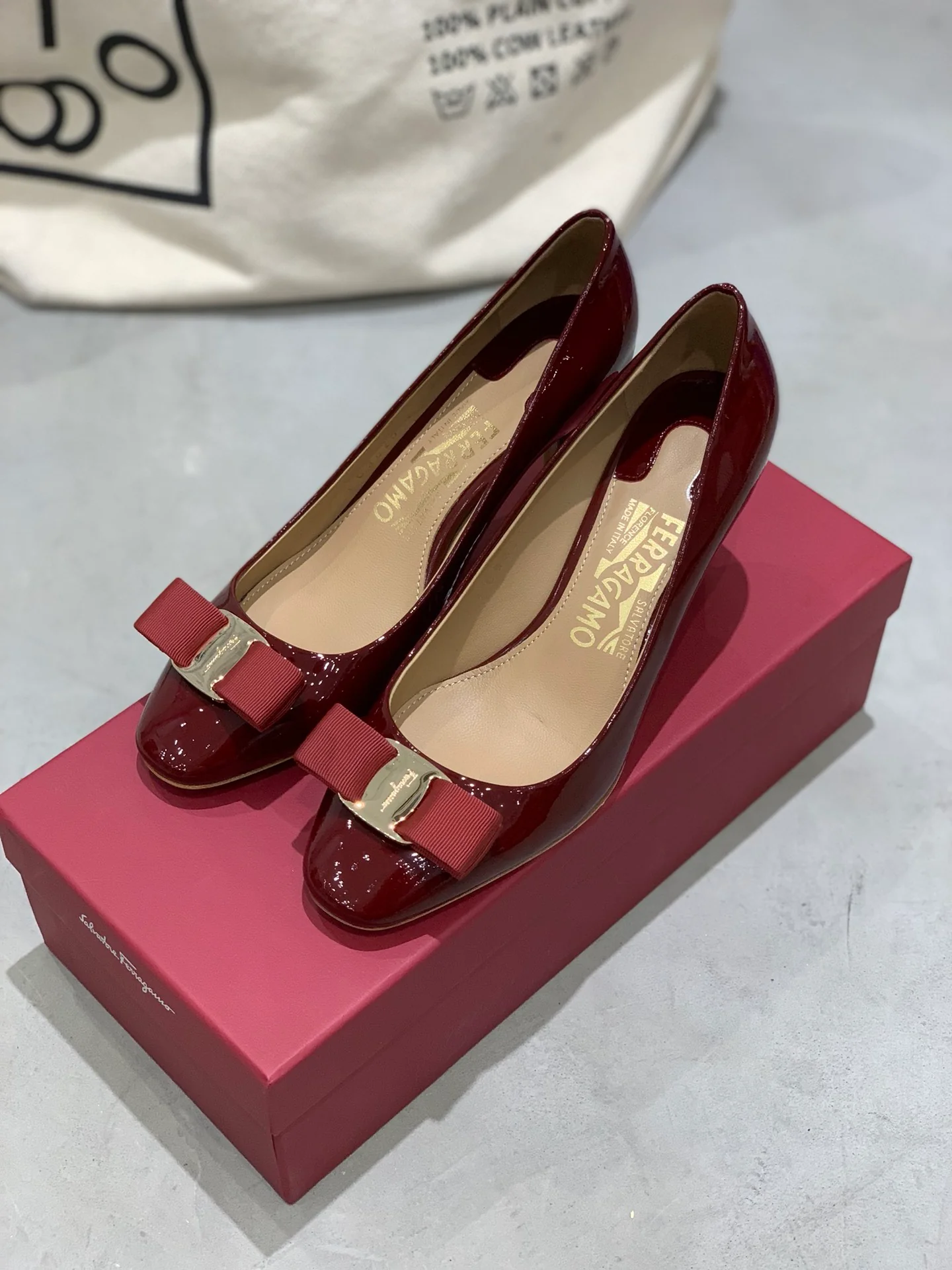 Salvatore Ferragamo - Красные туфли на высоком каблуке