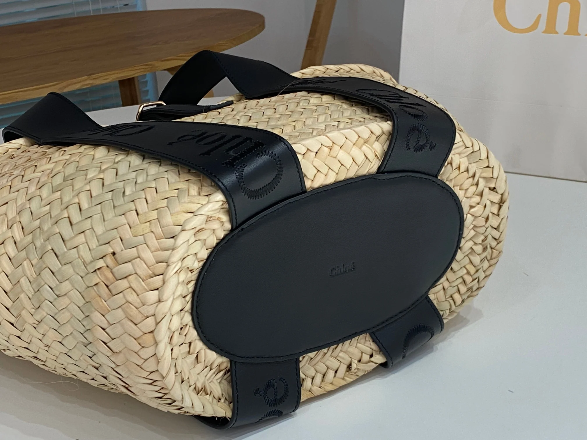 Новинка лета 2023 от Chloe - Плетеная соломенная сумка - Черная