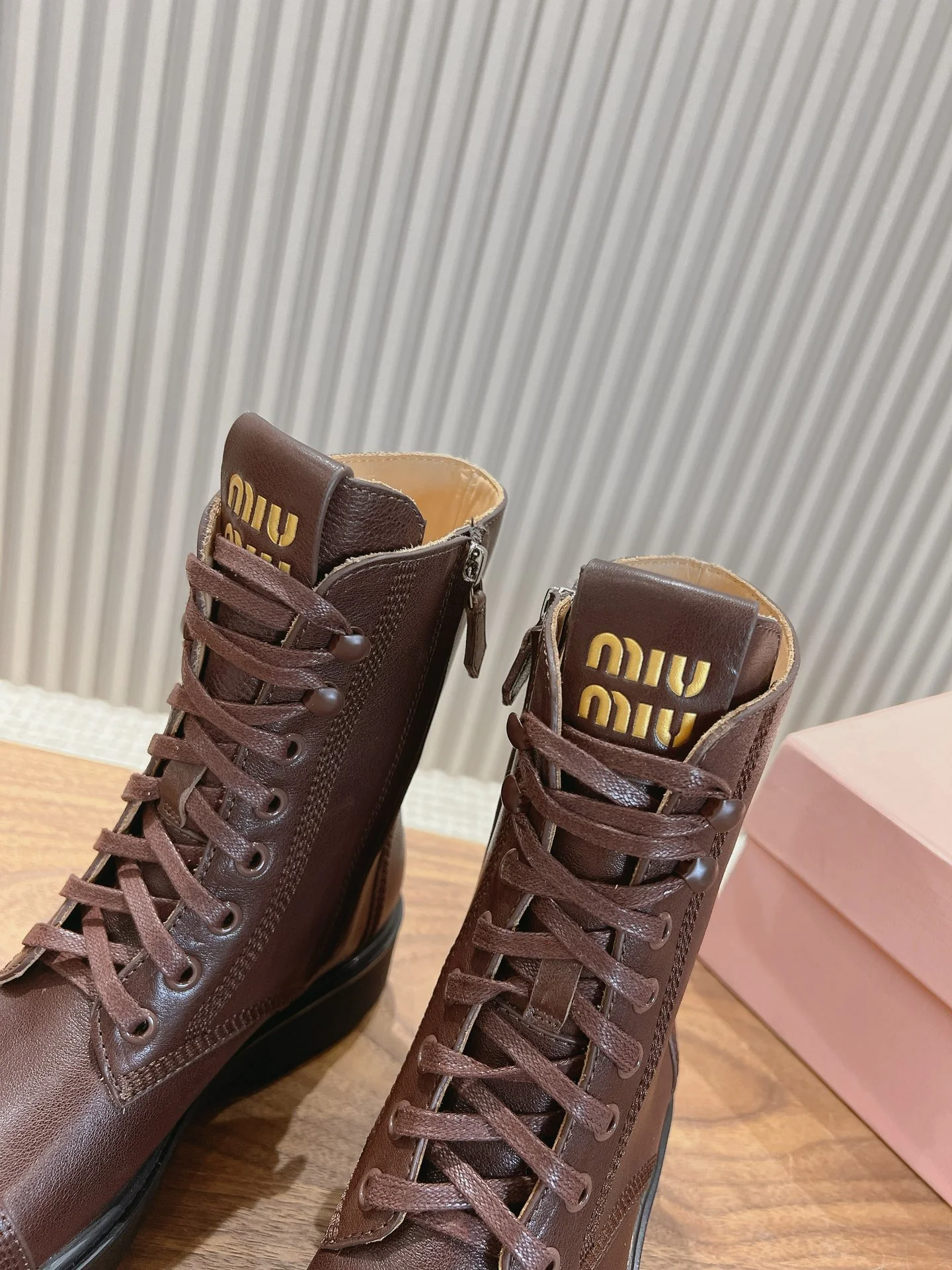 Ботинки Miu Miu Martin 2024 - Кофейно-коричневый