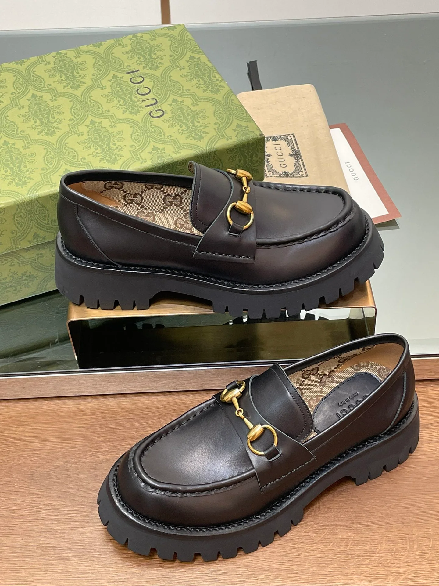 Повседневные туфли на платформе Gucci 2024 - черные