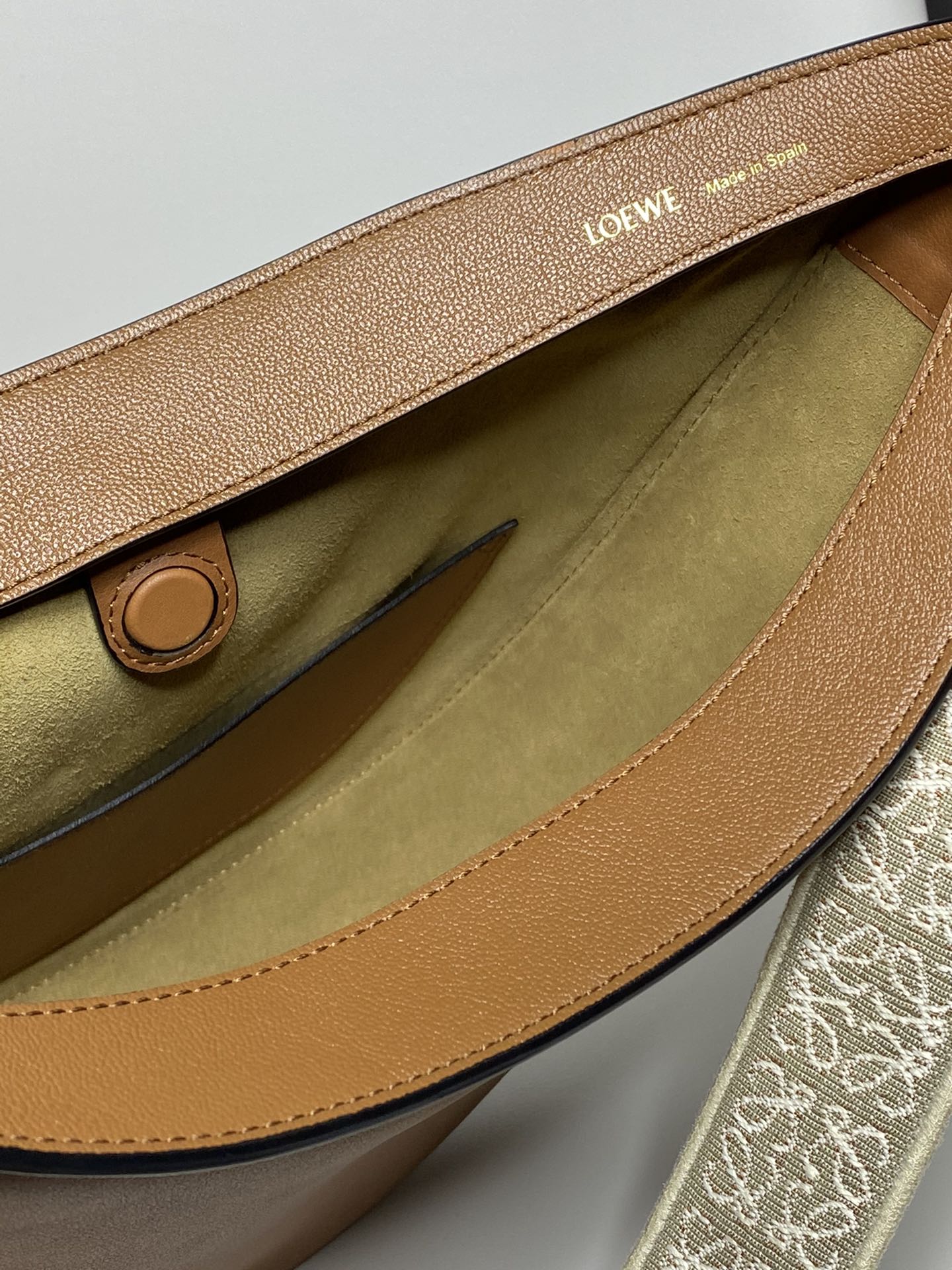 Сумка ?Луна? из коллекции Loewe Luna.