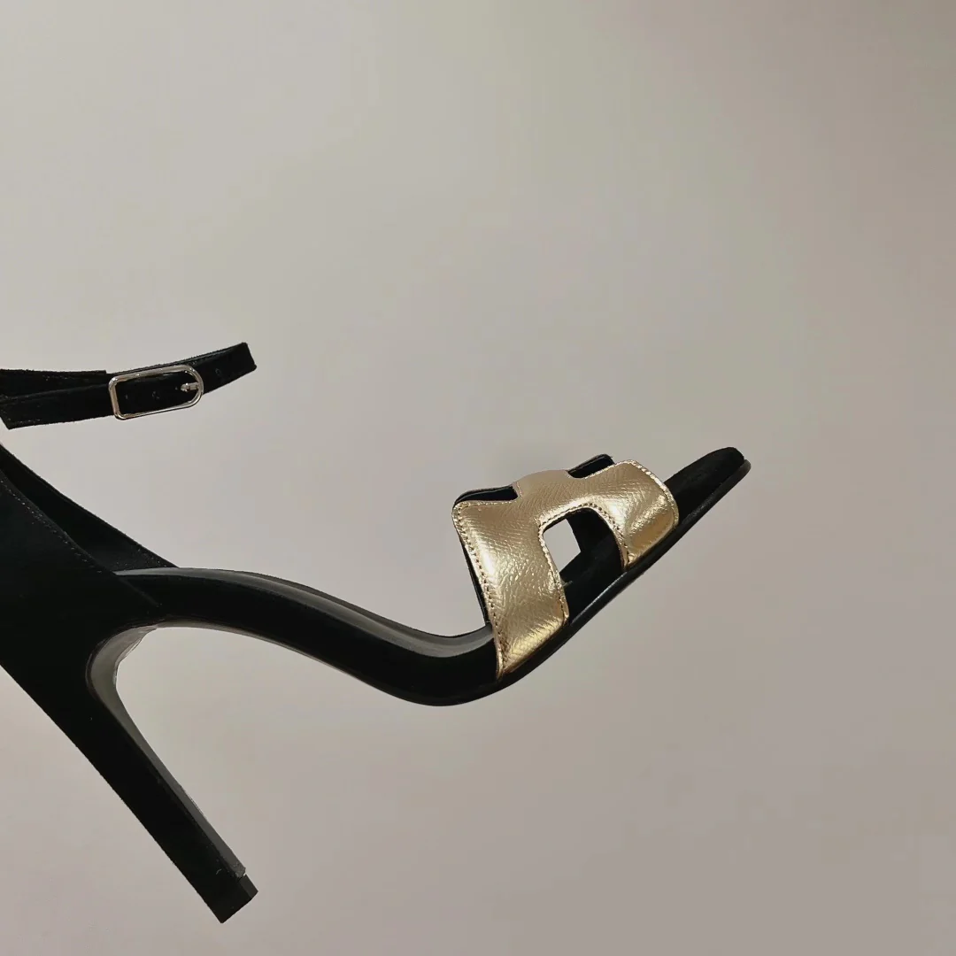 Hermes - Элегантные сандалии на высоком каблуке - 10 см - Черно-золотые