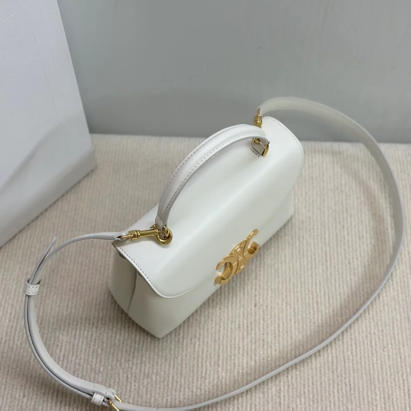 Celine - Сумка Kelly с золотой пряжкой и изображением Триумфальной арки - Белая