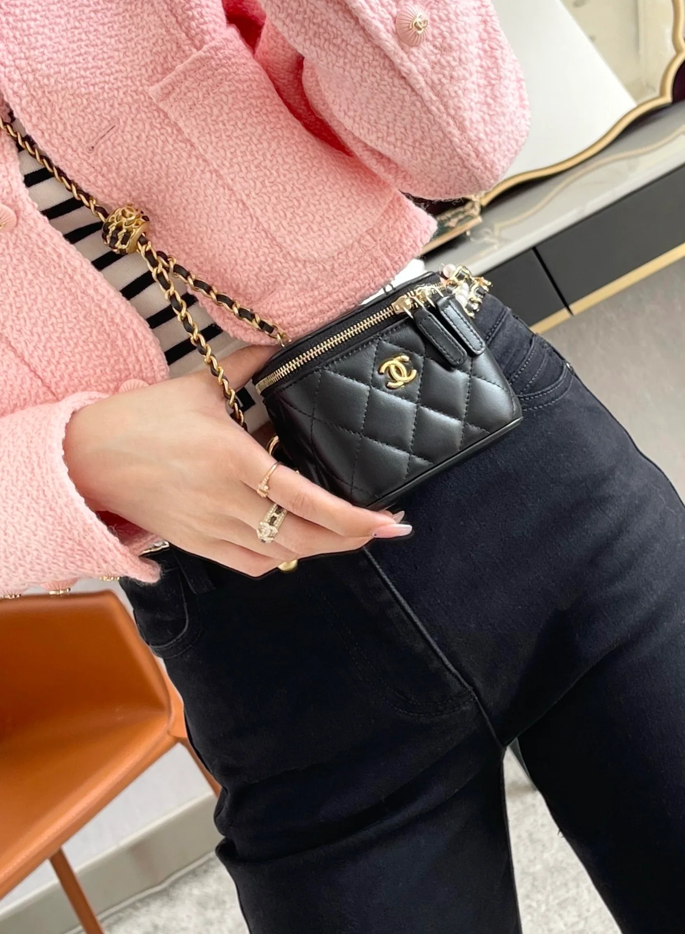 Chanel - Сумочка для помады 