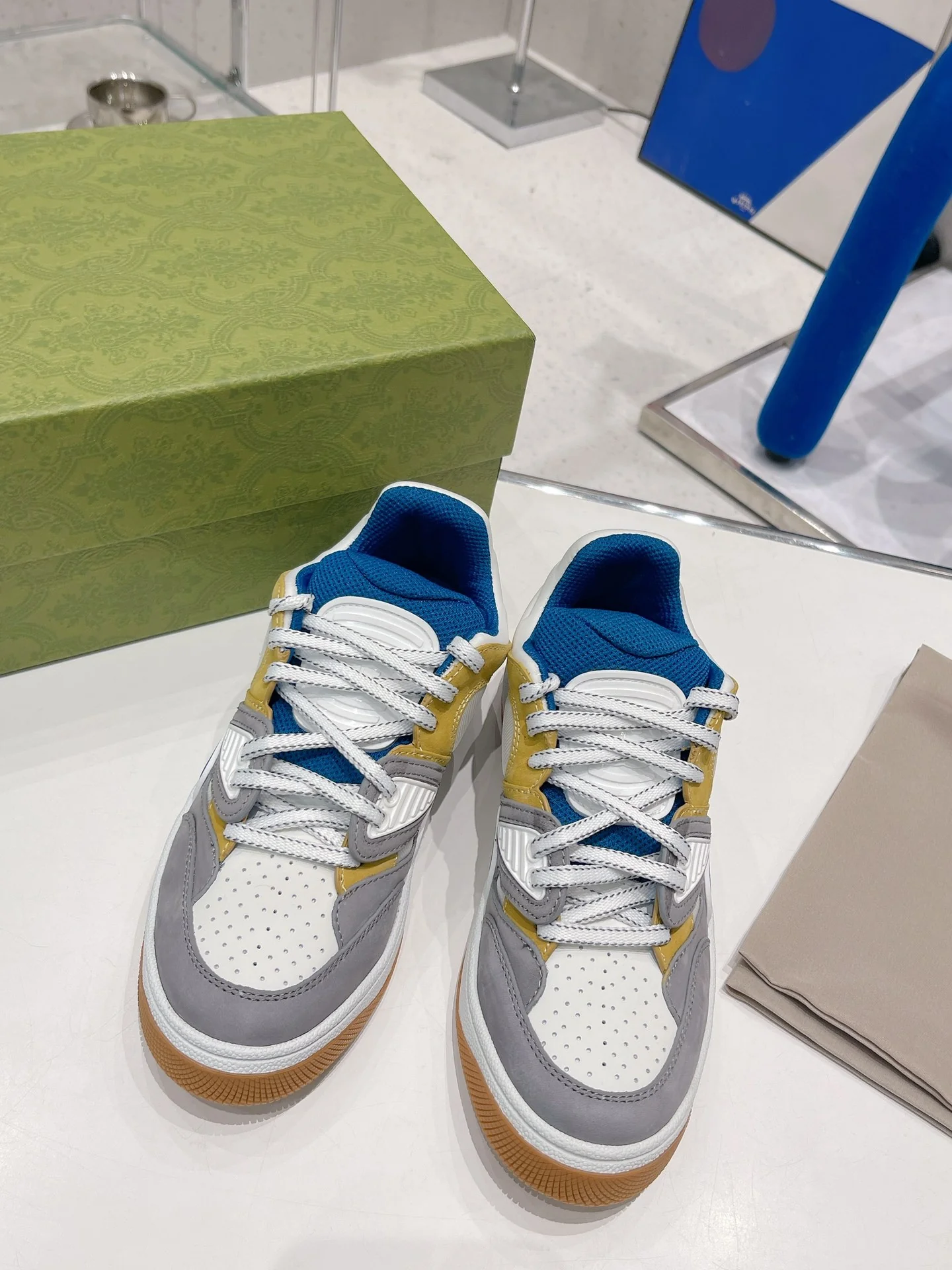 Gucci - Белые кроссовки - Кроссовки - Повседневная обувь - 17