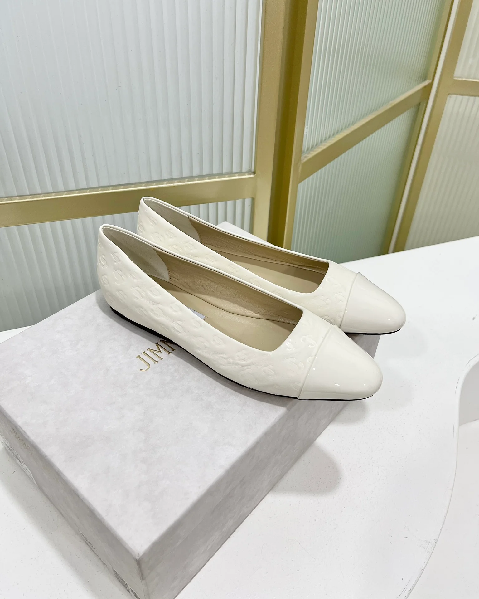 Jimmy - Новинка 2023 года - Рельефные балетки - Белые