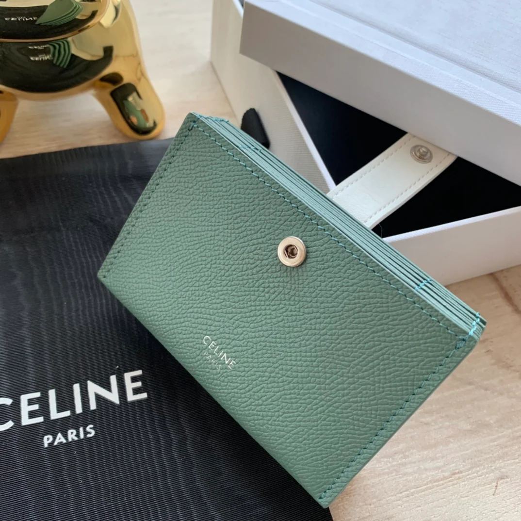 Celine 粒面牛皮风琴卡包
