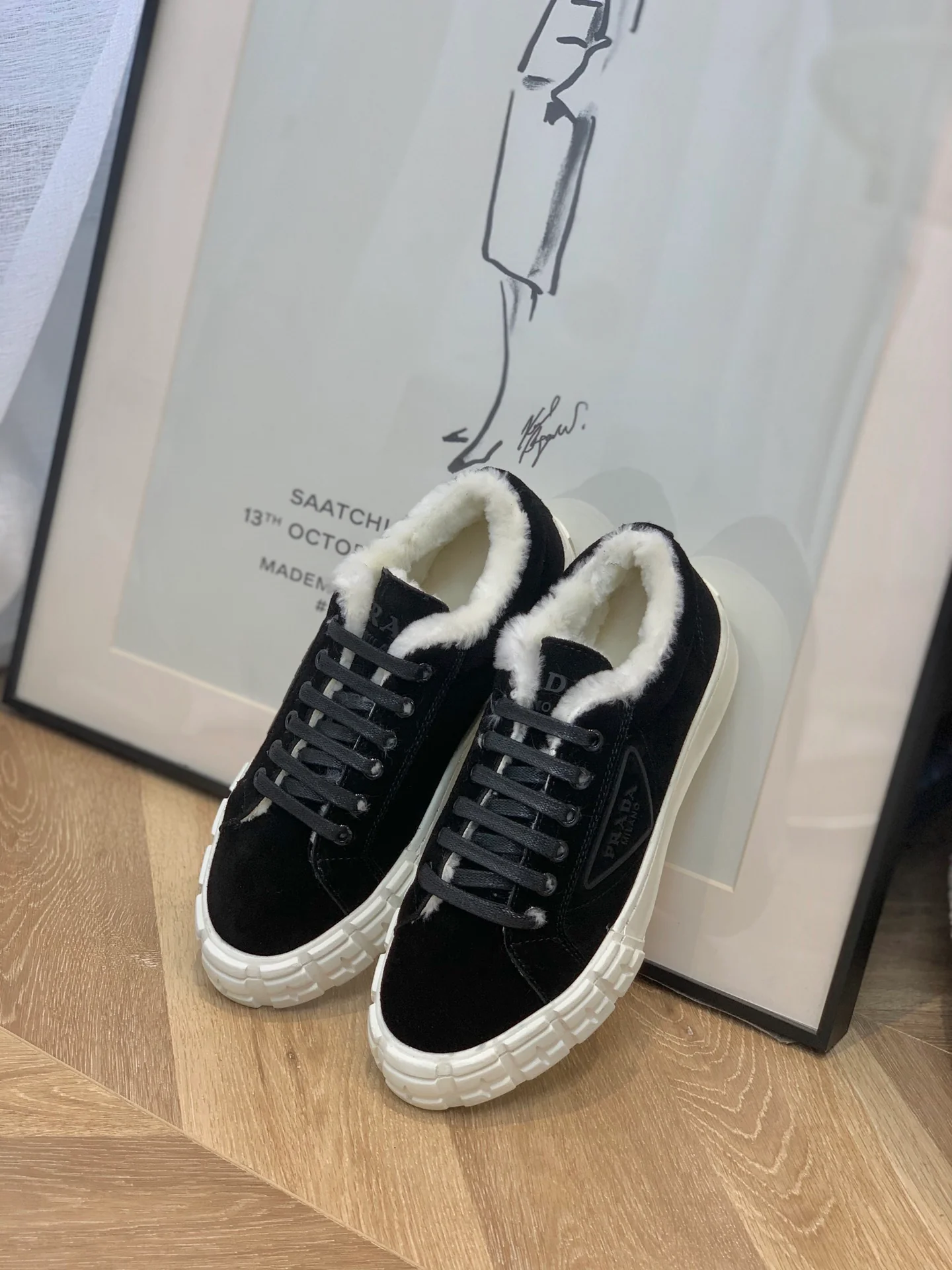 Туфли Prada - Prada - на платформе - меховые - бисквитные - черные