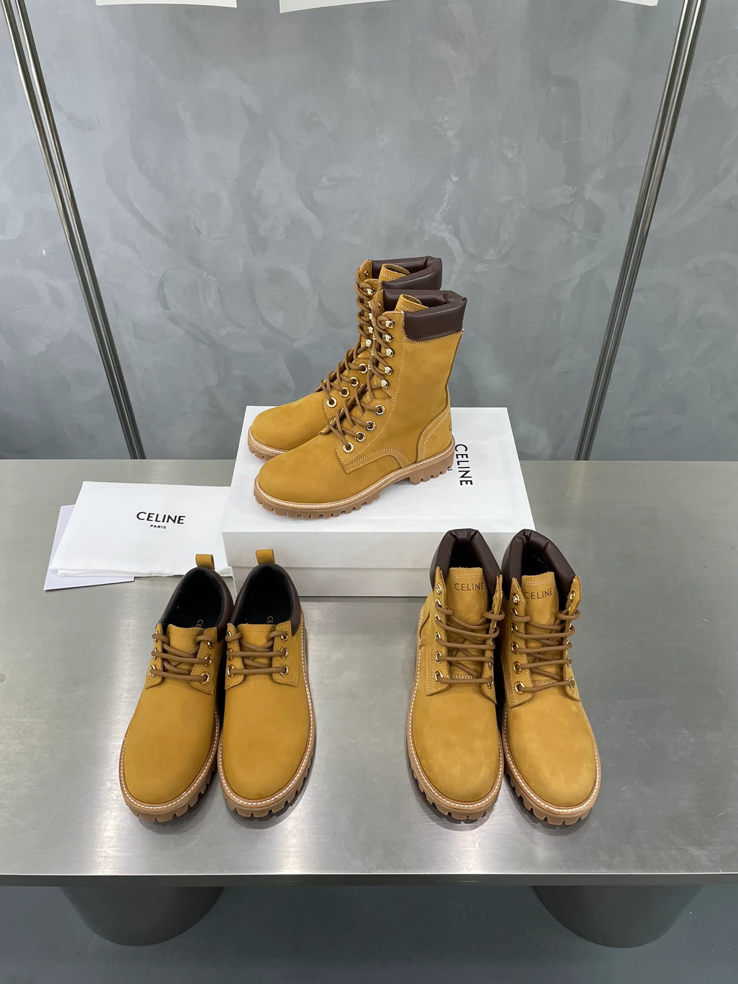 Сапоги для верховой езды Celine - модель унисекс - изображение из коллекции