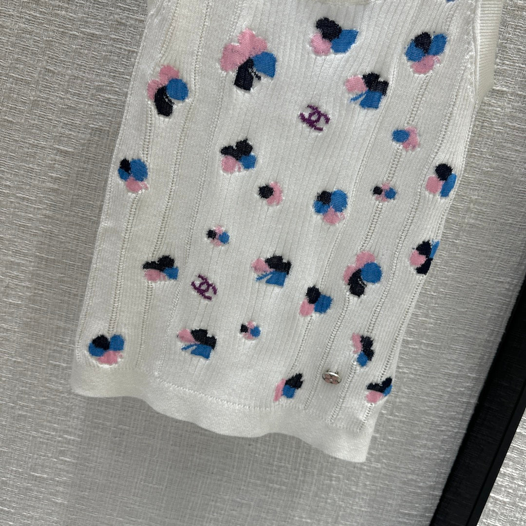 Chanel 2403 - Ажурный ребристый вязаный жилет - Белый