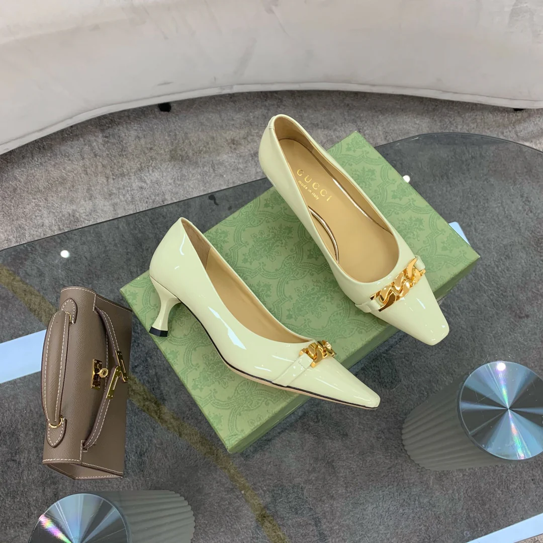 туфли на низком каблуке с цепочкой Gucci