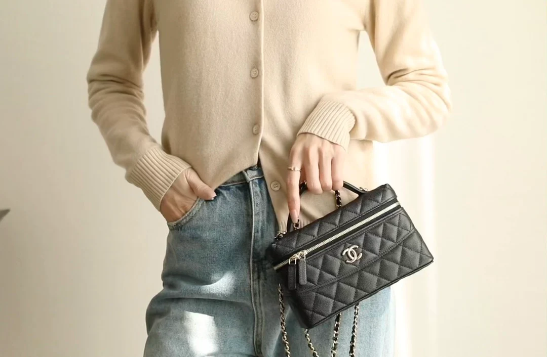 Длинный клатч-коробочка Chanel 25c-LP - черный