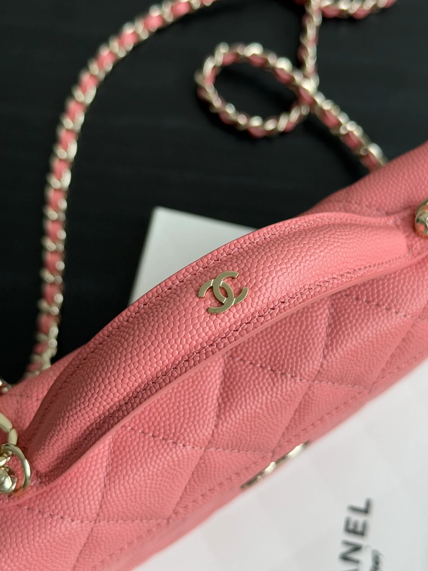 Сумка-мессенджер Chanel LP, розовая.